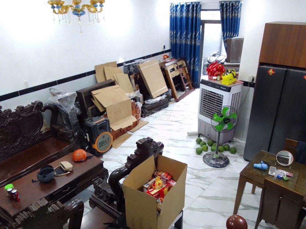 Bán nhà 1 trệt 2 lầu 6x12, Biên Hòa giá 3.2 tỷ, sổ hồng riêng
