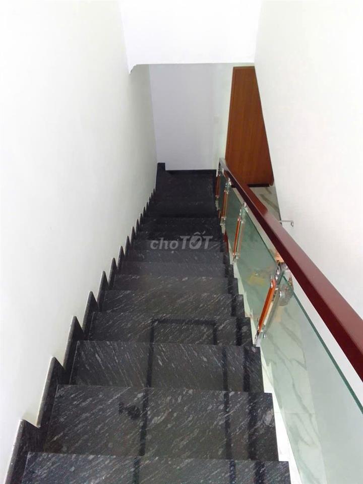 Bán nhà 1 trệt 2 lầu 6x12, Biên Hòa giá 3.2 tỷ, sổ hồng riêng