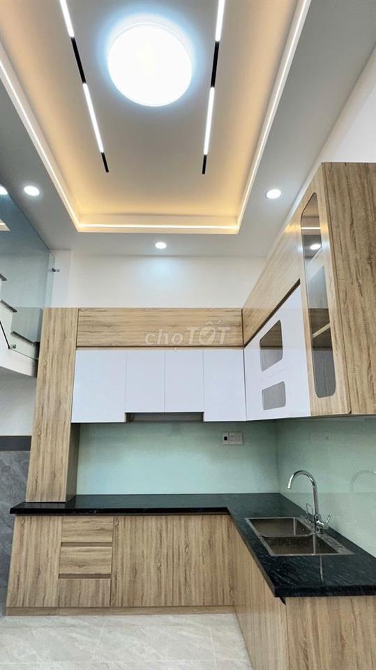 nhà 1 lầu 4.6x13.3 hẻm xe hơi 3.6 tỷ, 4*5 trệt và lầu  ,giá 950tr