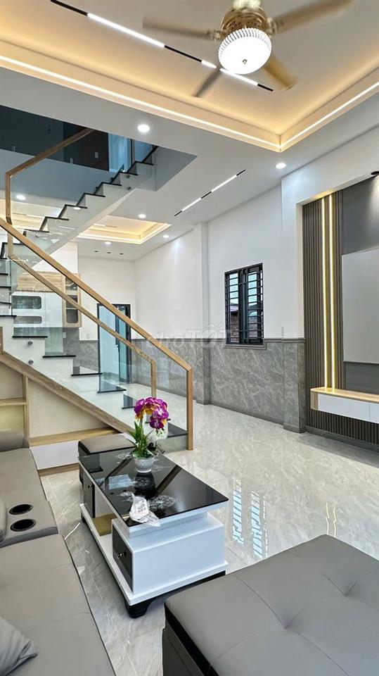 nhà 1 lầu 4.6x13.3 hẻm xe hơi 3.6 tỷ, 4*5 trệt và lầu  ,giá 950tr