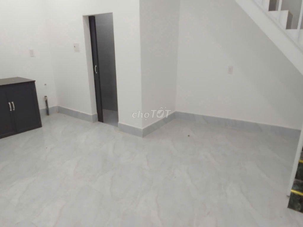 nhà 1 lầu 4.6x13.3 hẻm xe hơi 3.6 tỷ, 4*5 trệt và lầu  ,giá 950tr