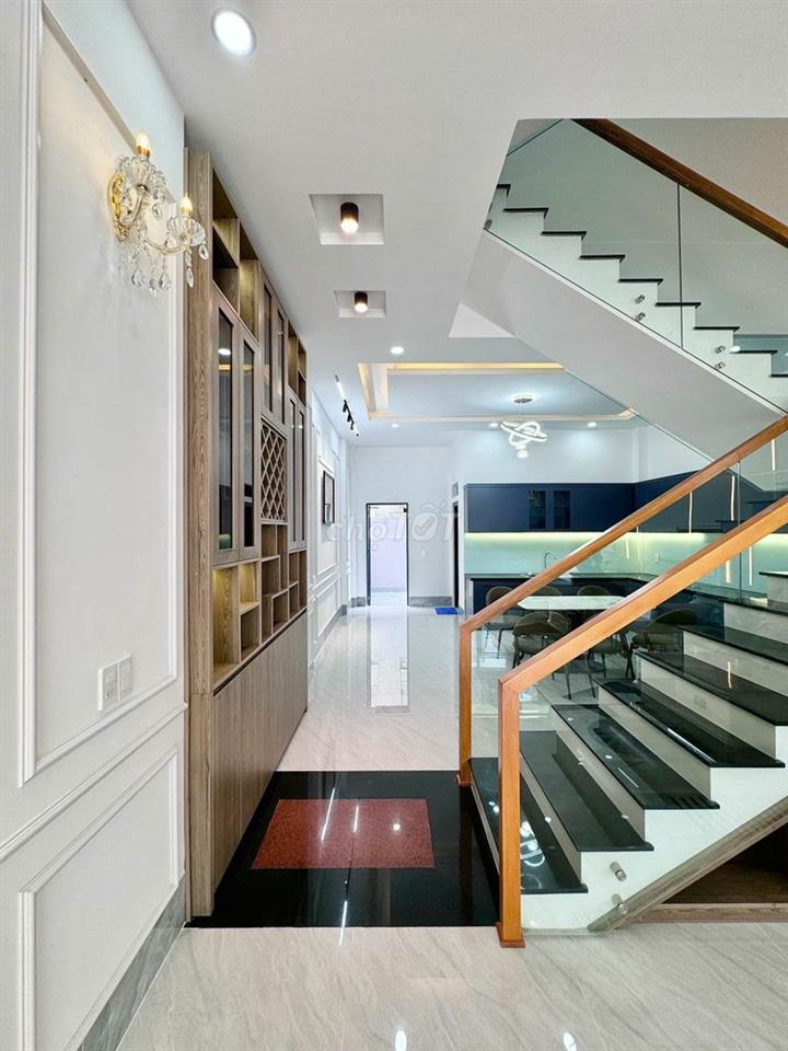 Bán nhà 1 trệt 1 lầu  4.2x14.3 giá 2.8tỷ, biên hòa, hẻm nhựa 5m