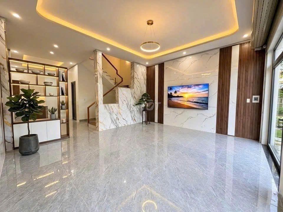 CÔ CHÚ GỬI BÁN CĂN BIỆT THỰ GẦN PHƯỜNG BỬU LONG
