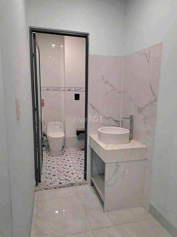 nhà kp2 LBT 3pn đường xe hơi 1,55tỷ tl