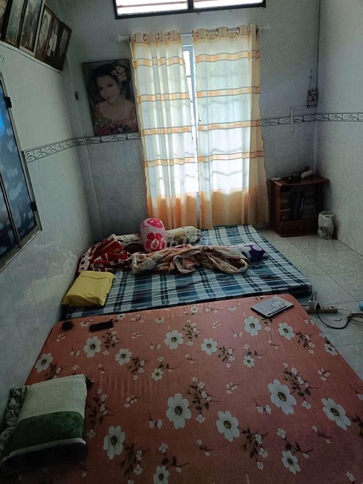 Nhà bán sổ hồng chính chủ, diện tích 504,6m2. Giá bán 9 tỷ rưỡi