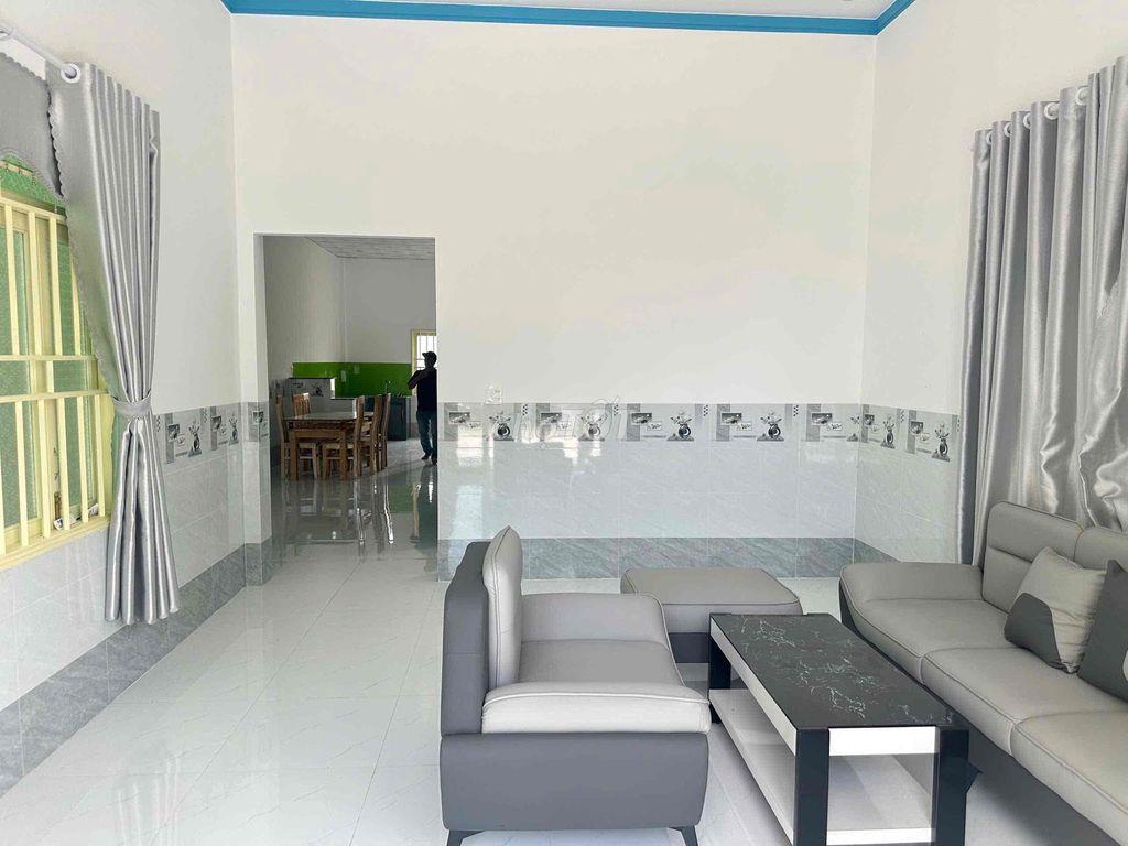 Bán nhà mat tien gấp gần chợ Phú Điền Định Quán Đồng Nai