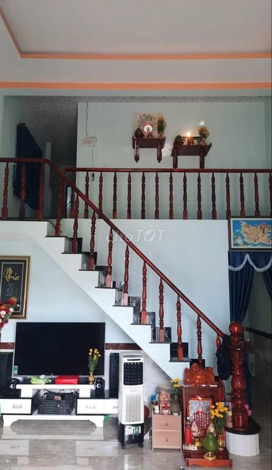 Hạ giá ra nhanh nhà 1 trệt 1 lửng hẽm xe 7c sổ ĐSH mỗi người giữ 1 sổ