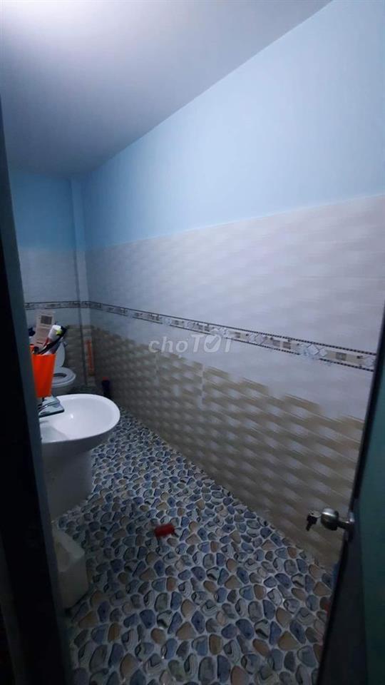 Hạ giá ra nhanh nhà 1 trệt 1 lửng hẽm xe 7c sổ ĐSH mỗi người giữ 1 sổ