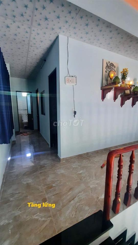 Hạ giá ra nhanh nhà 1 trệt 1 lửng hẽm xe 7c sổ ĐSH mỗi người giữ 1 sổ