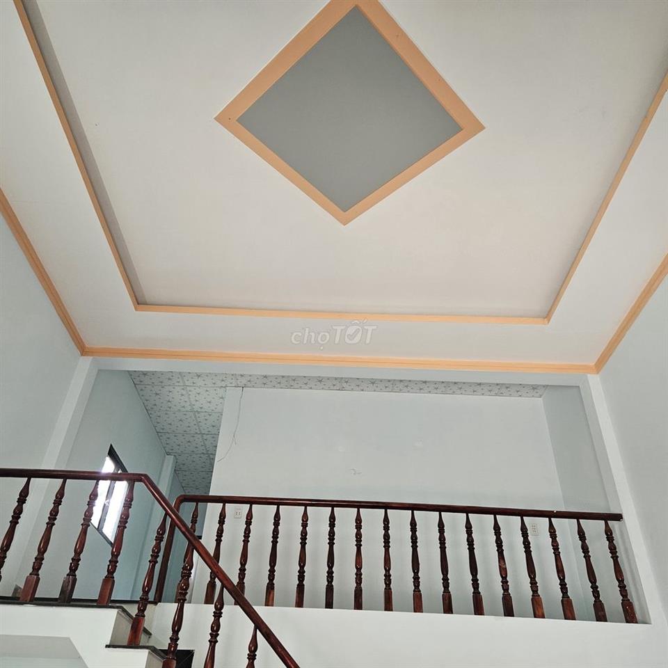 Hạ giá ra nhanh nhà 1 trệt 1 lửng hẽm xe 7c sổ ĐSH mỗi người giữ 1 sổ