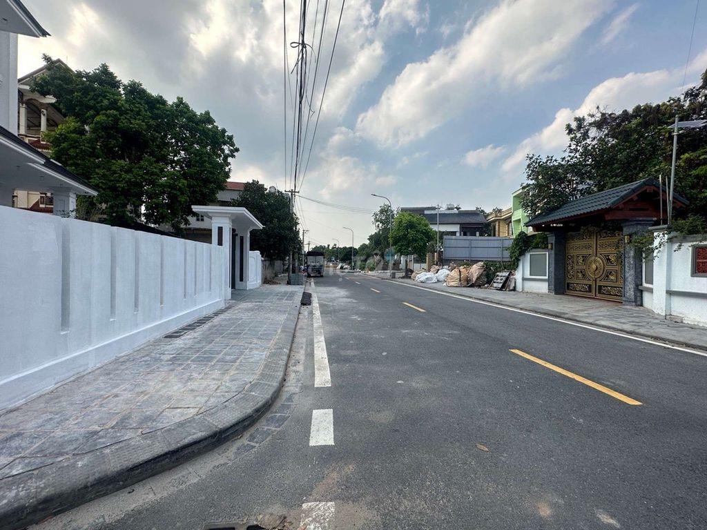 NHÀ CÓ BA CĂN LIỀN KỀ