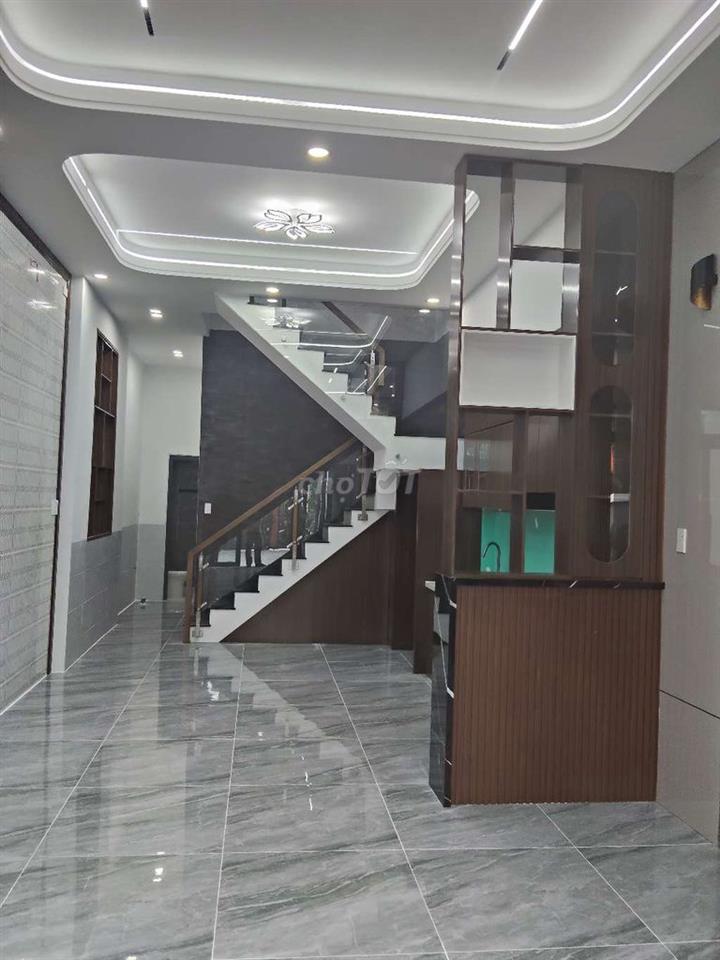 BÁN NHÀ MỘT TRỆT MỘT LẦU GẦN KHU CÔNG NGHIỆP A MA TA LONG BÌNH ĐN