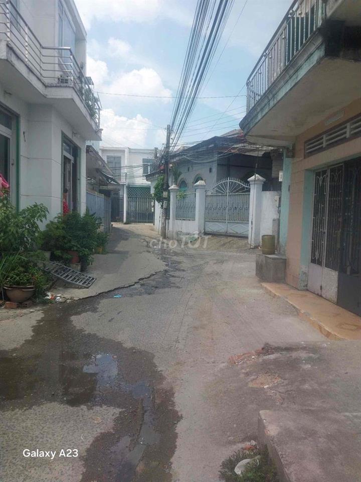 Bán Nhà Hẻm Xe Hơi