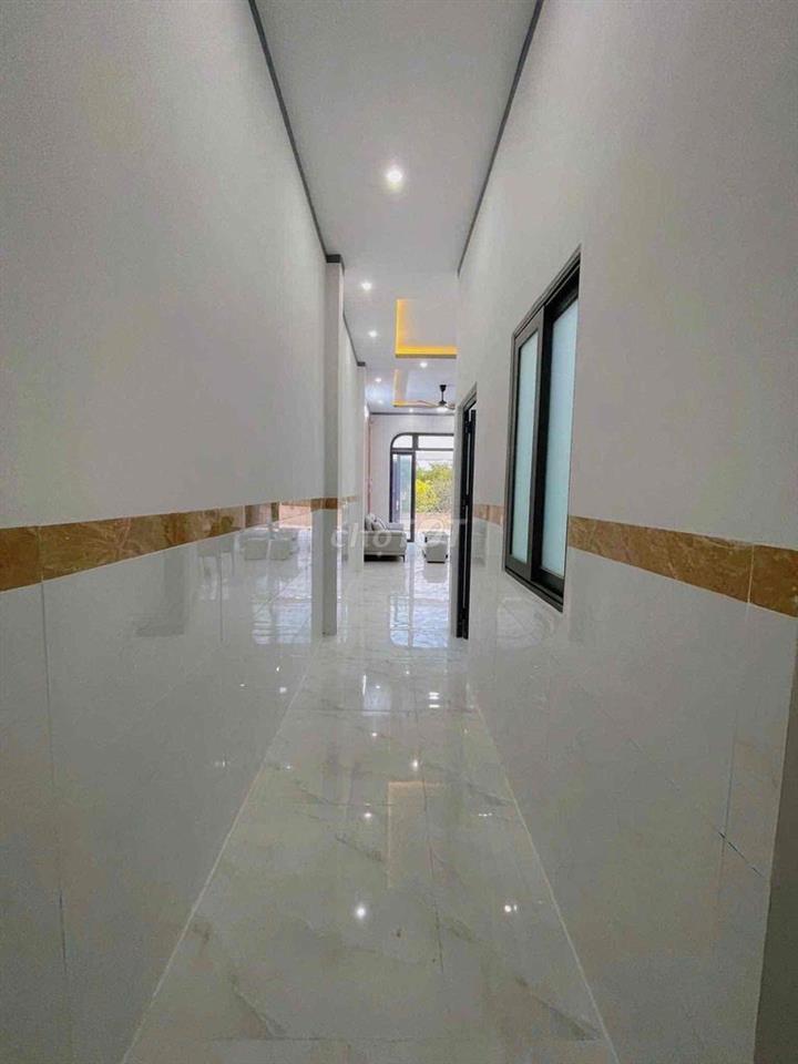 Bán nhà đẹp giá cả ưu đãi