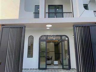 Bán nhà đẹp giá cả ưu đãi