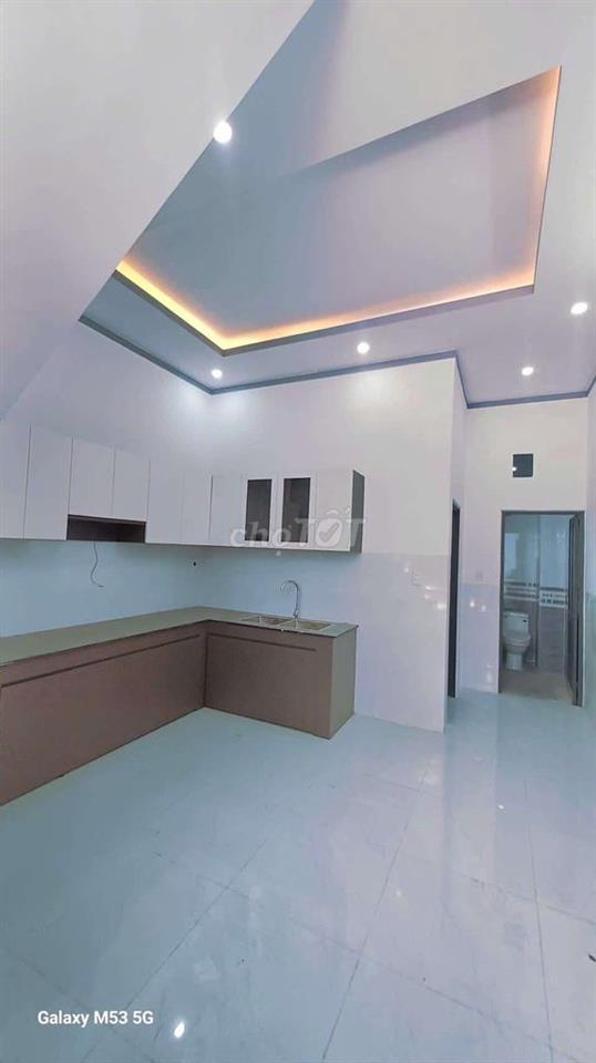 Nhà 1 trệt 1 lầu ngay trục 16