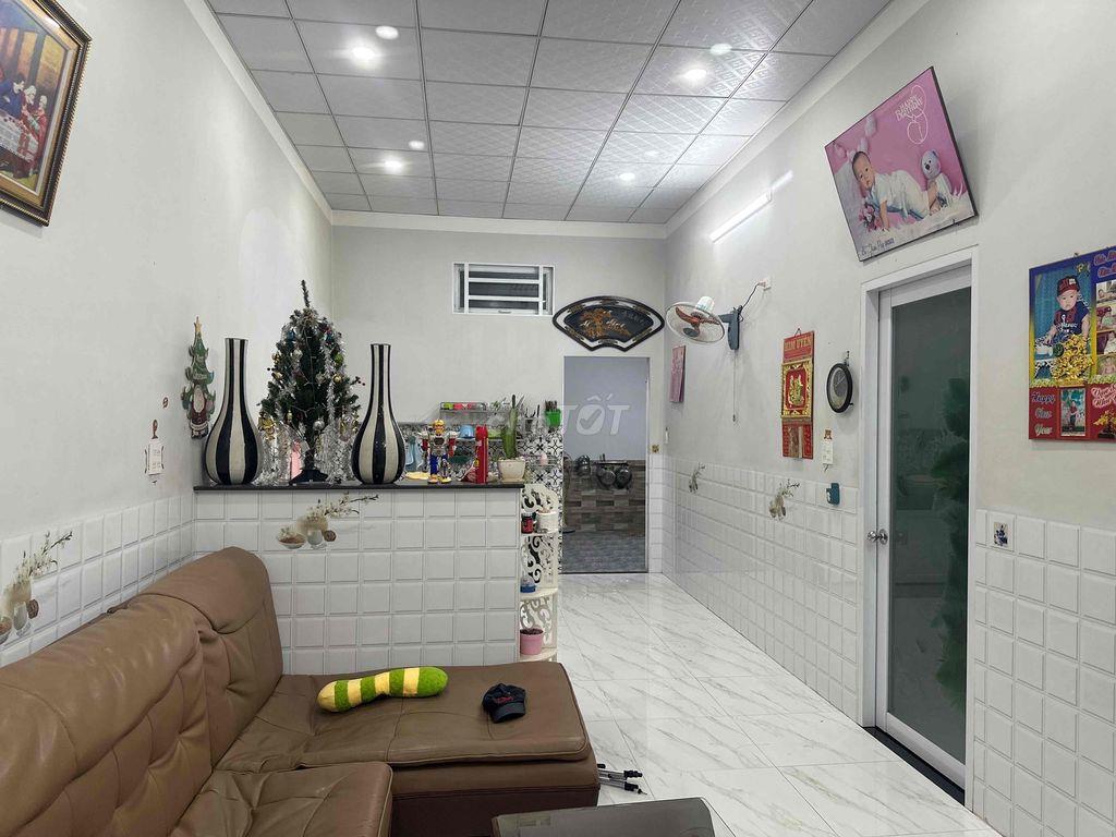 bán nhà Bảo vInh A, nhà mới đẹp, diện tích rộng