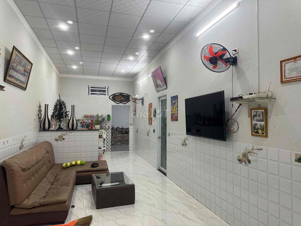 bán nhà Bảo vInh A, nhà mới đẹp, diện tích rộng