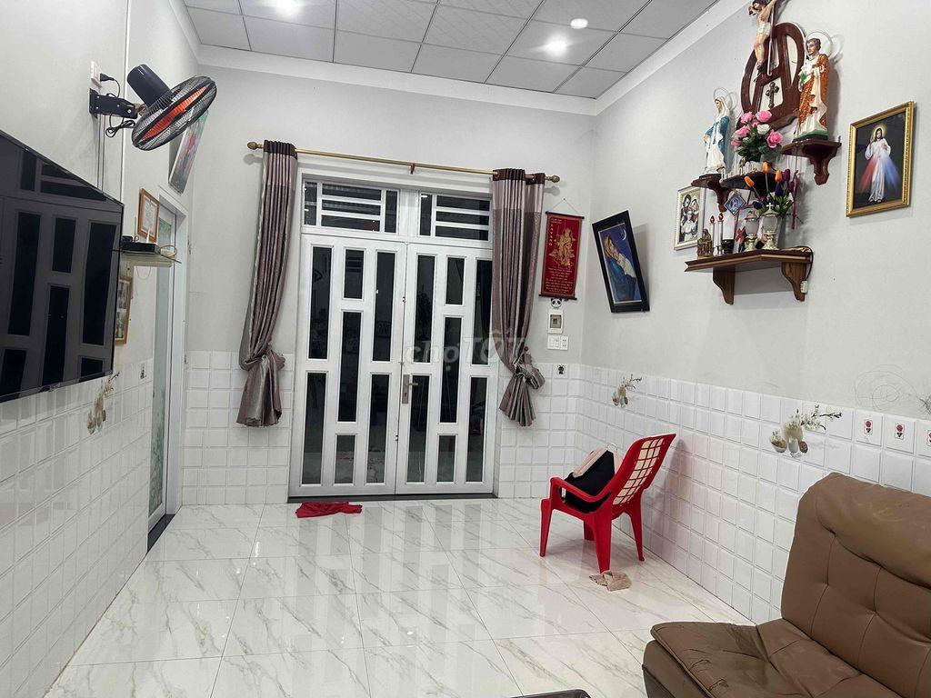 bán nhà Bảo vInh A, nhà mới đẹp, diện tích rộng