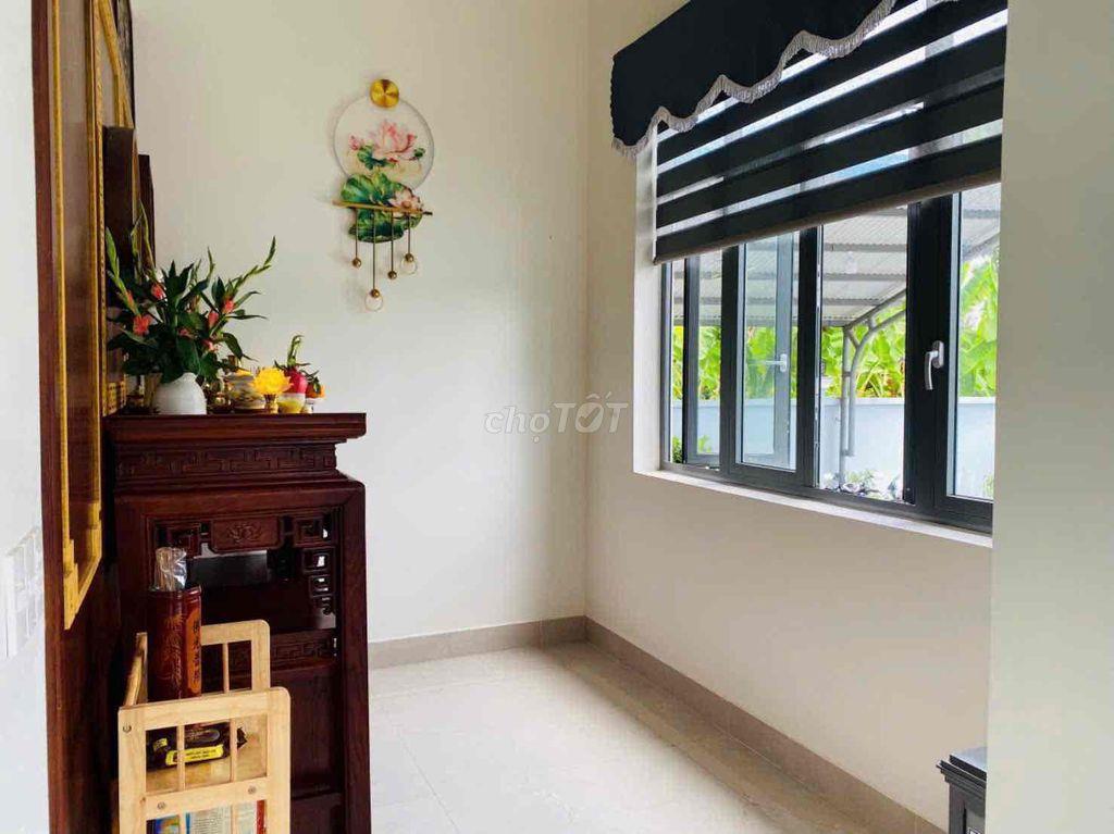 Chính chủ - Mua đất tặng nhà kiên cố, 1 xào đất mặt tiền Nguyễn hoàng