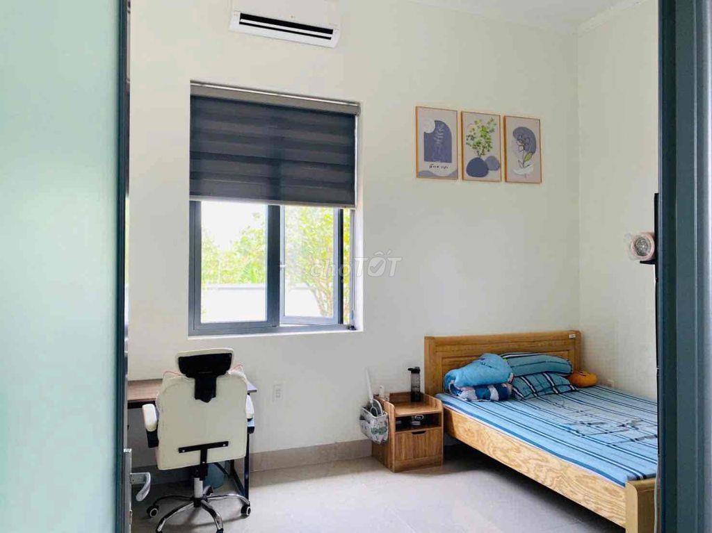 Chính chủ - Mua đất tặng nhà kiên cố, 1 xào đất mặt tiền Nguyễn hoàng