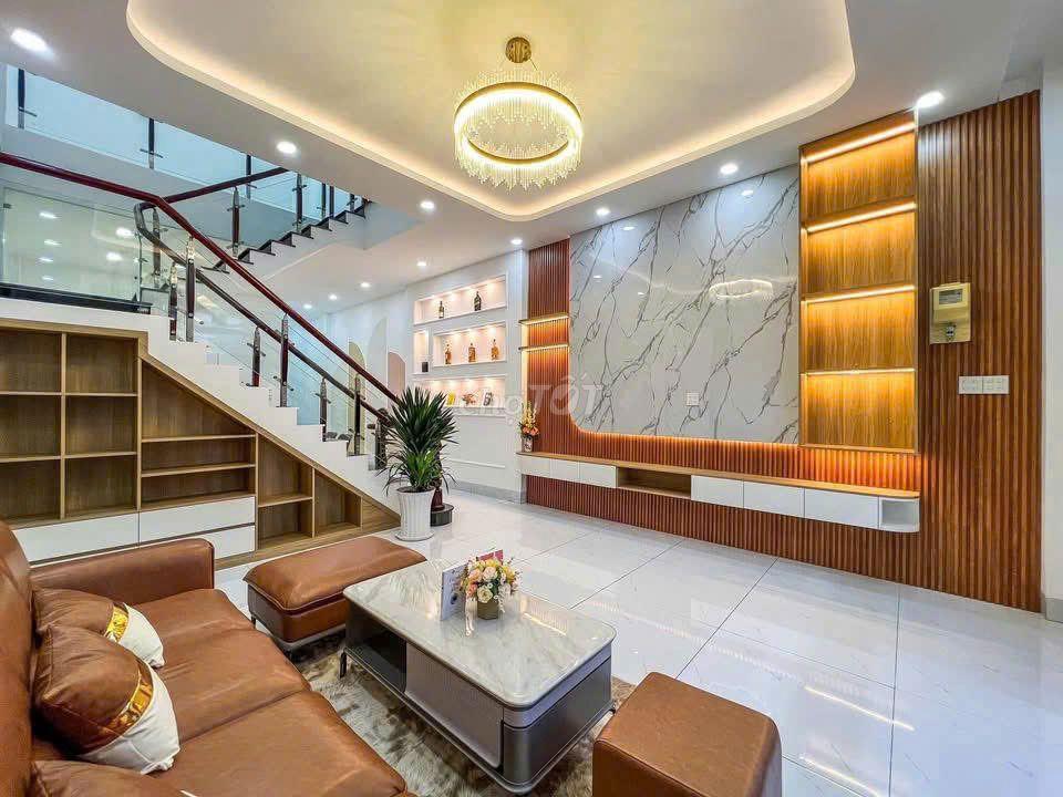 Chủ chuyển công tác cần bán nhà gần văn miếu Trấn Biên, 650tr sở hữu