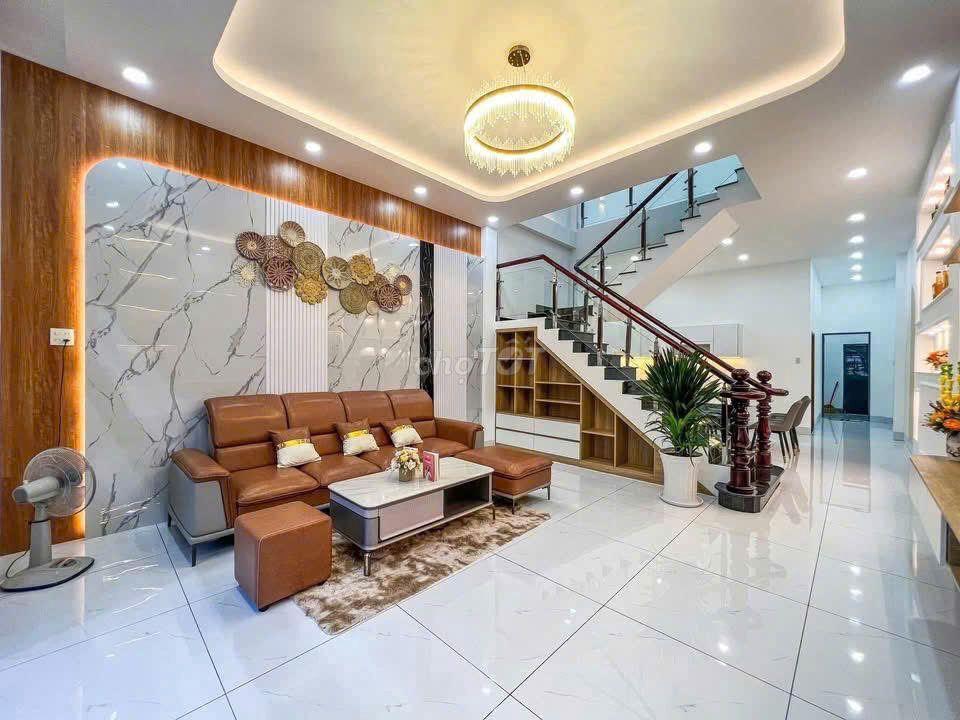 Chủ chuyển công tác cần bán nhà gần văn miếu Trấn Biên, 650tr sở hữu