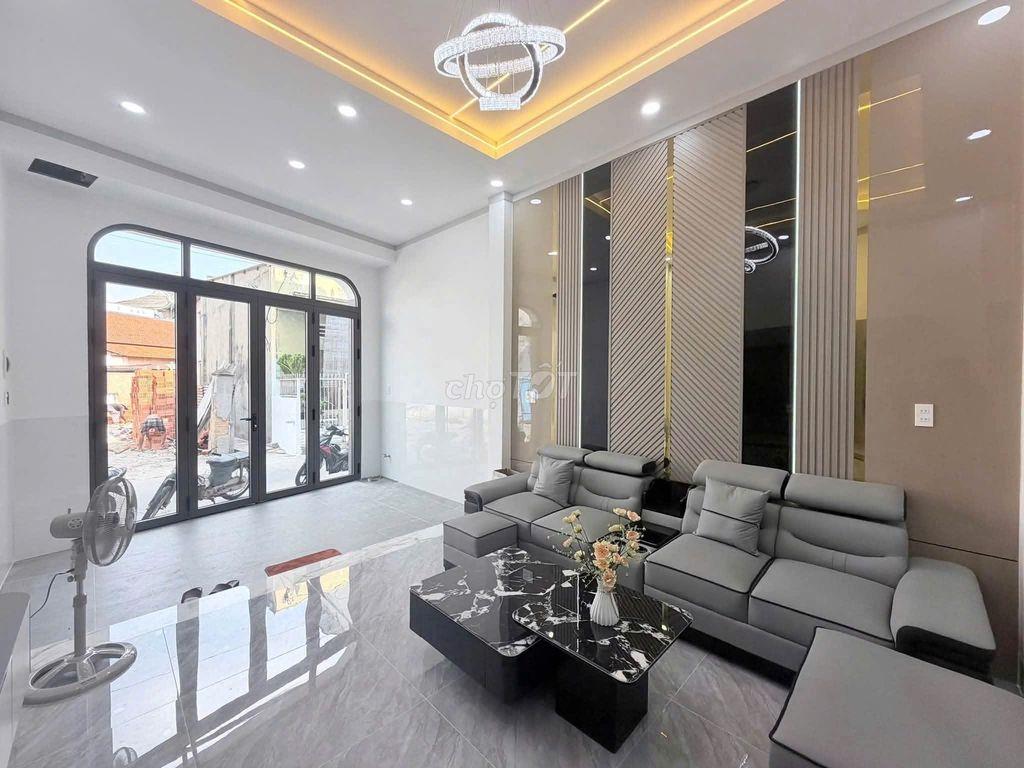 GIA ĐÌNH CẦN CHIA TÀI SẢN, BÁN GẤP NHÀ LẦU MỚI XÂY GIÁ RẺ, SỔ HỒNG SẴN