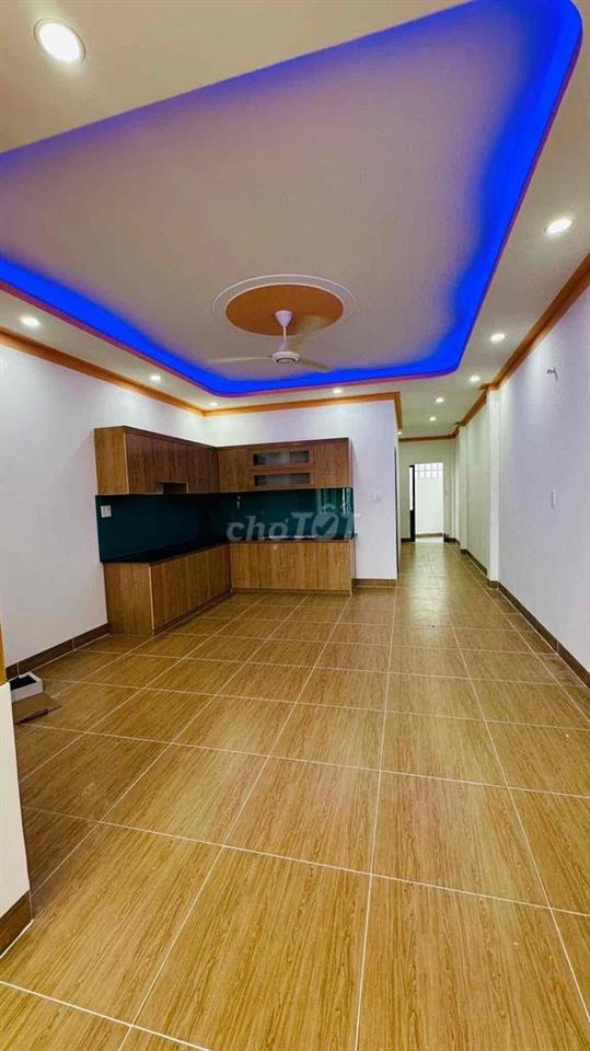 bán căn nhà gác lửng ngay khu trung tâm phường trảng bom