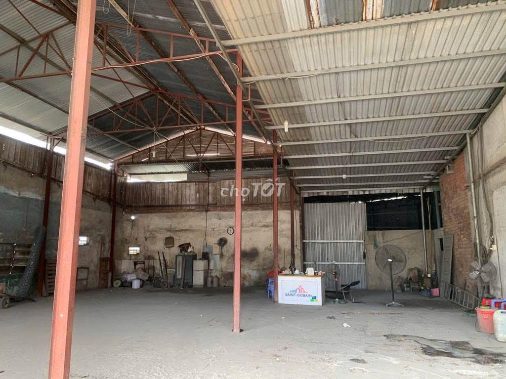 Cho thuê xưởng, mặt bằng kinh doanh 200m2 QL 1A, Long Bình, Đồng Nai