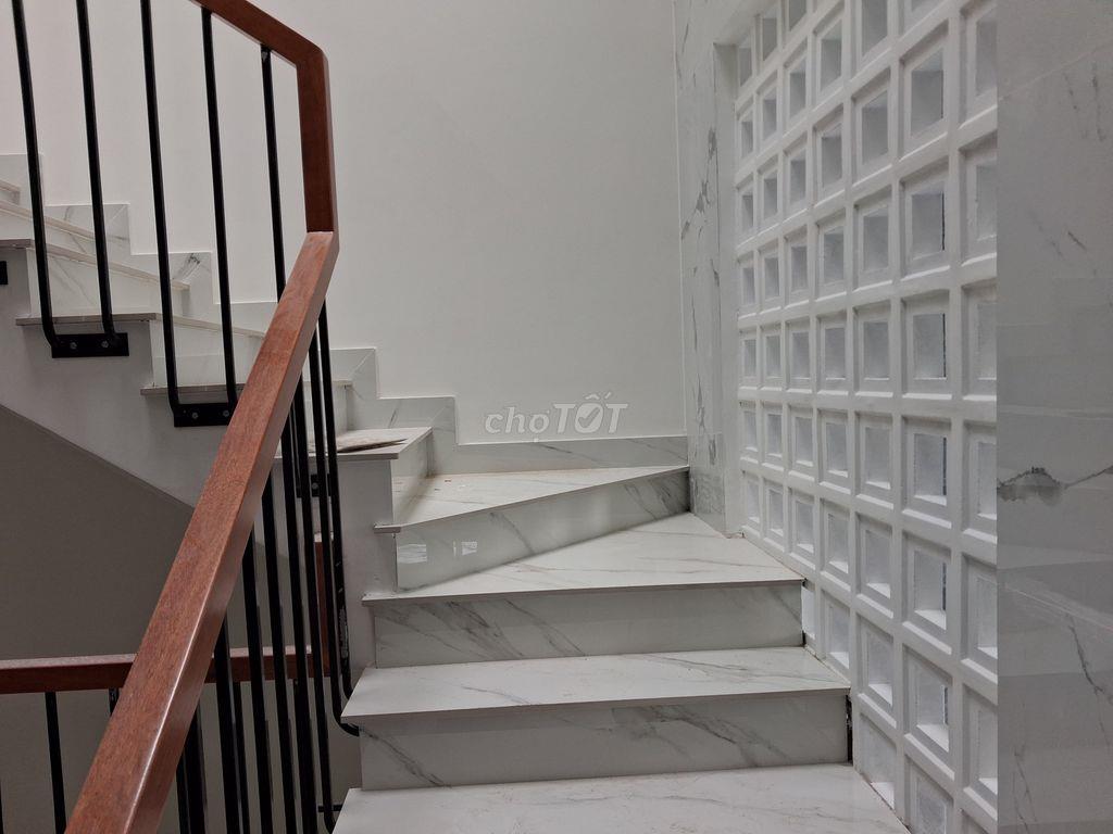 Cho thuê căn shophouse Aqua City vị trí đẹp