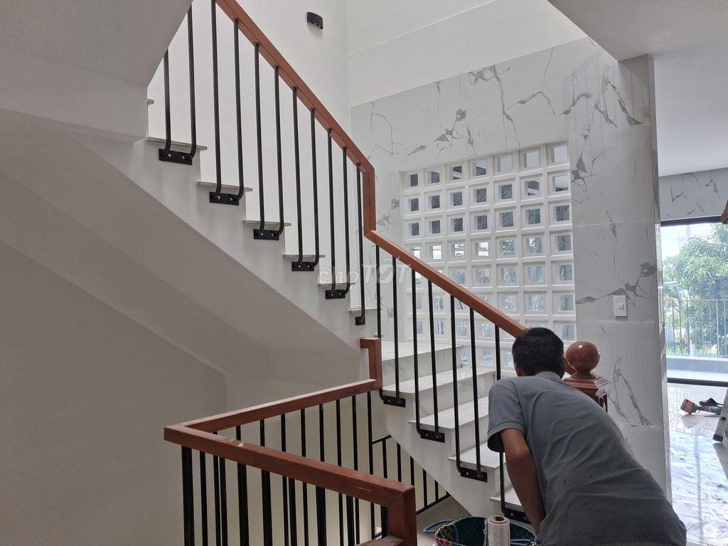 Cho thuê căn shophouse Aqua City vị trí đẹp