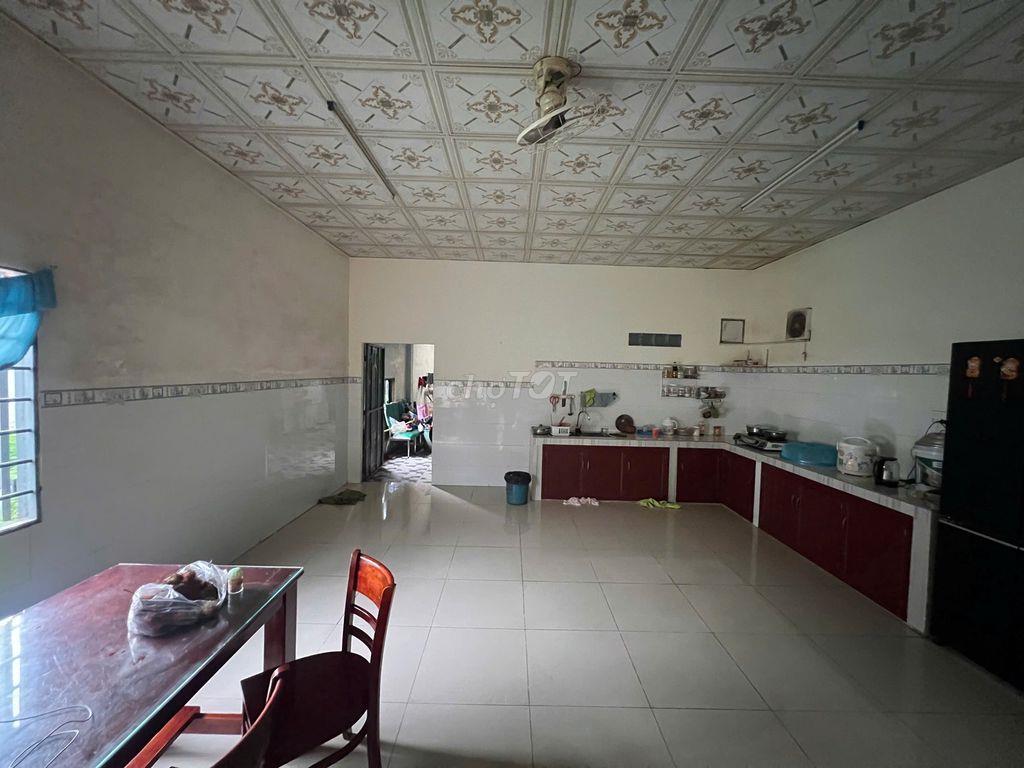 Cho thuê nhà ấp 10 Bình Sơn Long Thành