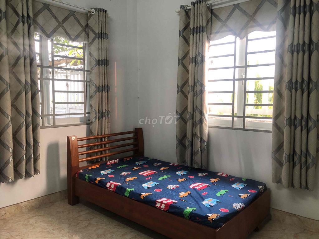 Nhà cho thuê phú hữu NT cách phà Cát Lái 1.5k,. Yêu cầu không thờ cúng