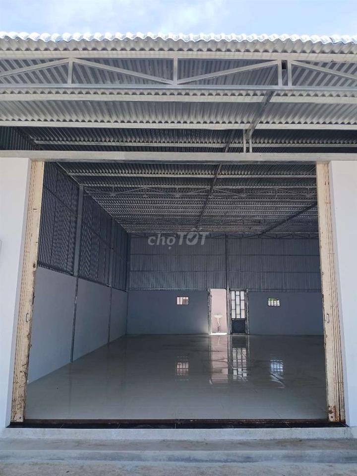 nhà.mặt bằng kính doanh