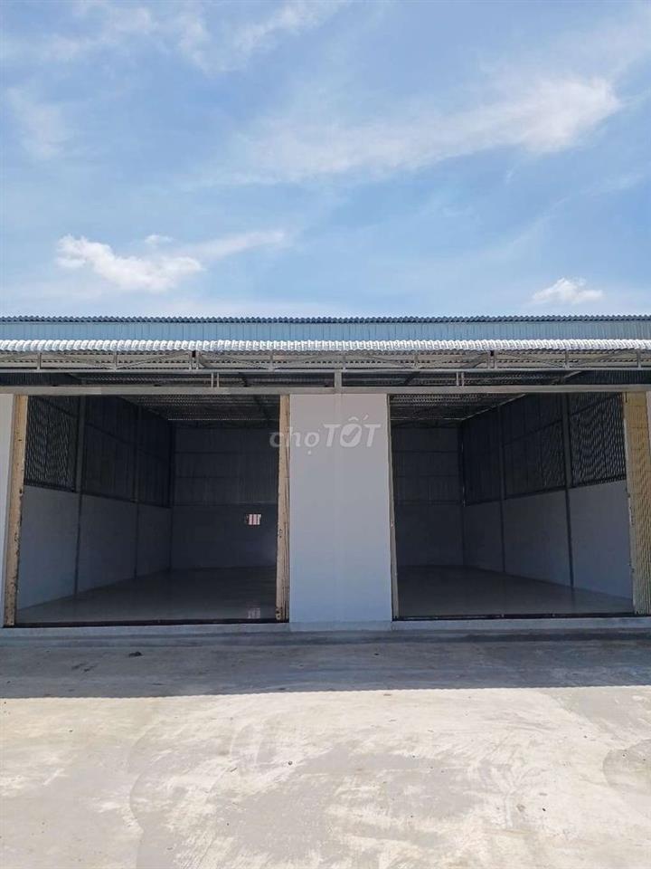 nhà.mặt bằng kính doanh