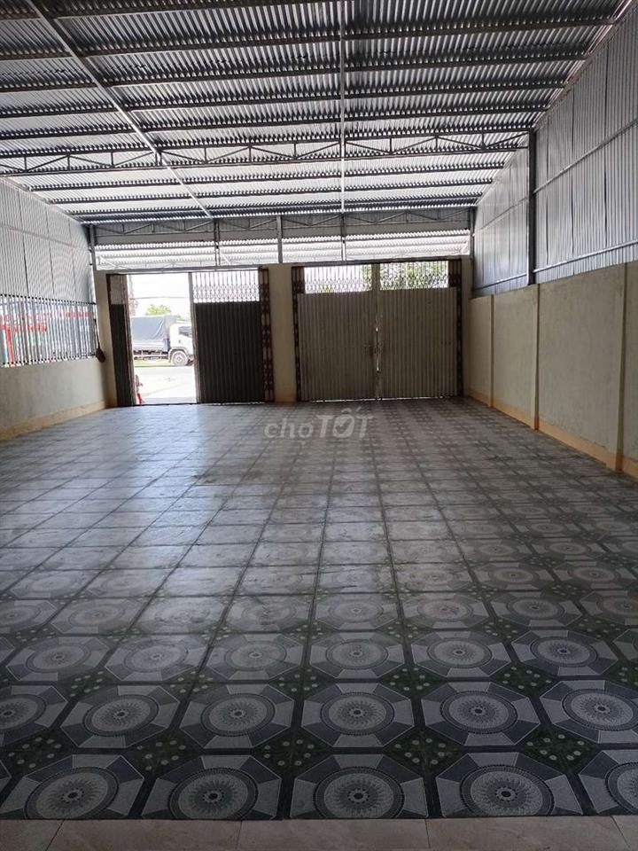 nhà.mặt bằng kính doanh
