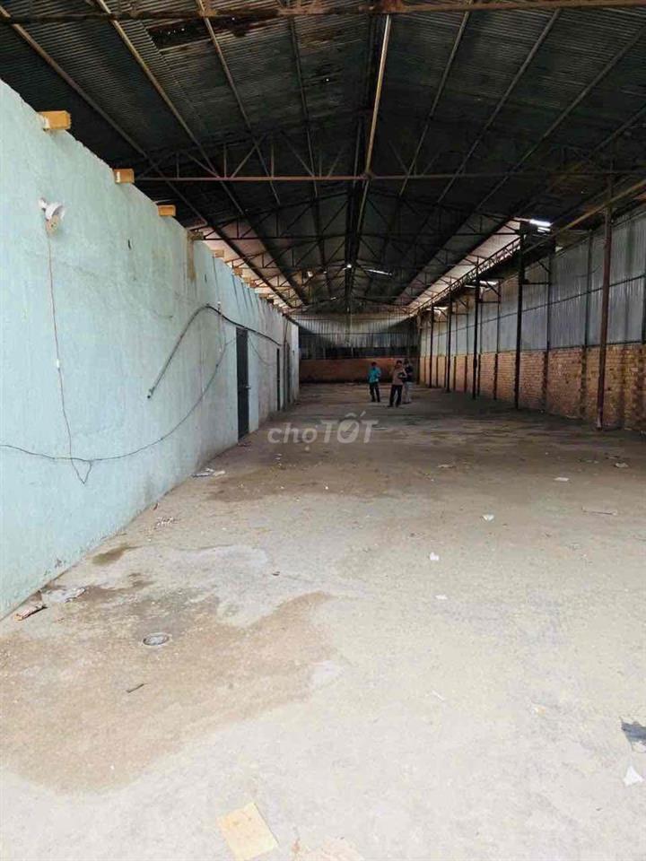 Cho thuê xưởng + nhà ( 600m2, hỗ trợ điện 3Fa ),gần Quốc Lộ 1,P.Hố Nai
