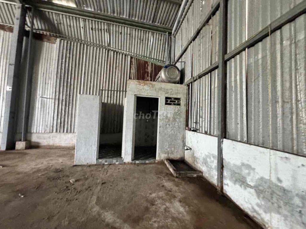 Cho thuê nhà & xưởng (550m2, điện 3Fa) KP4 Trảng Dài - Đồng Nai.