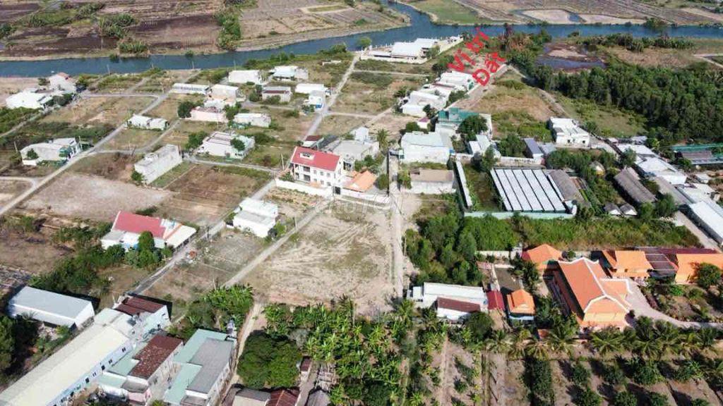 Đất nền khu Phú Đông sổ hồng riêng đường xe hơi