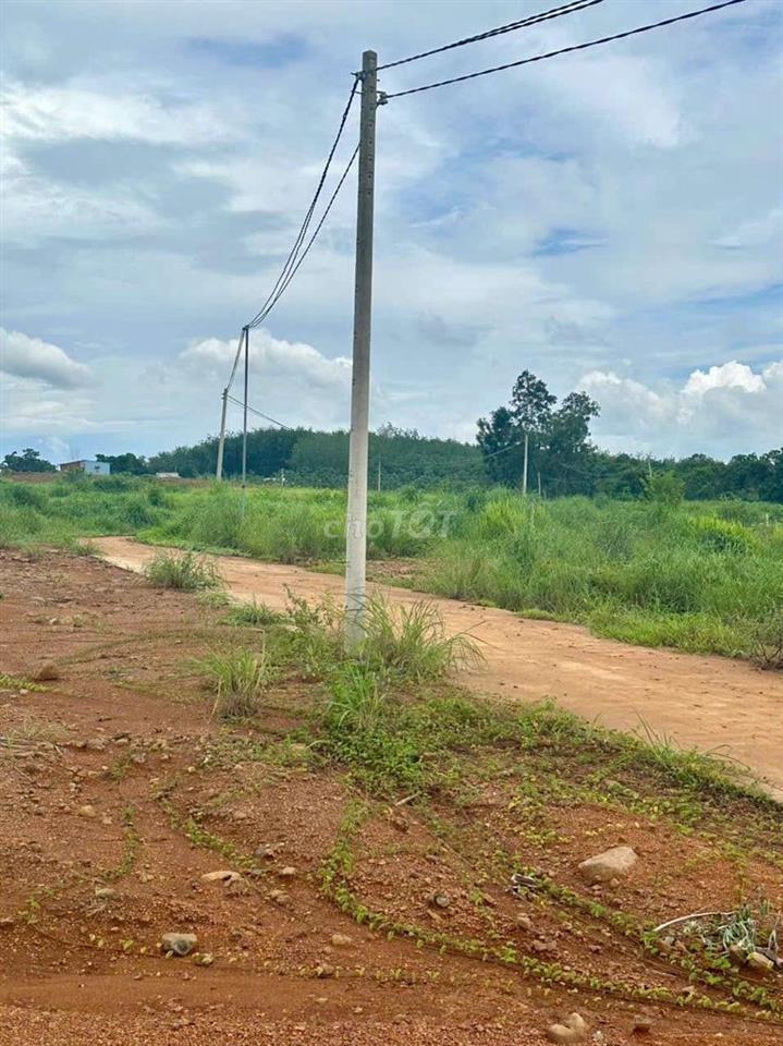 góc 2 mặt tiền 1200m2 giá 395tr
