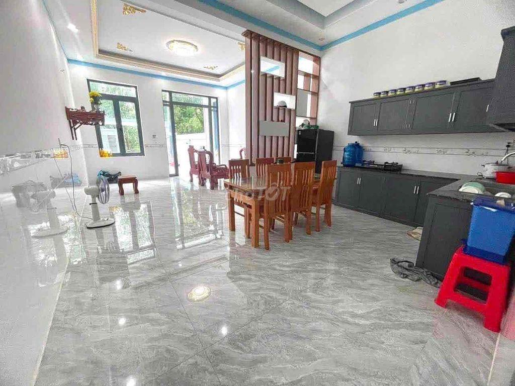 BÁN NHÀ MÁI THÁI 3 PHÒNG NGỦ