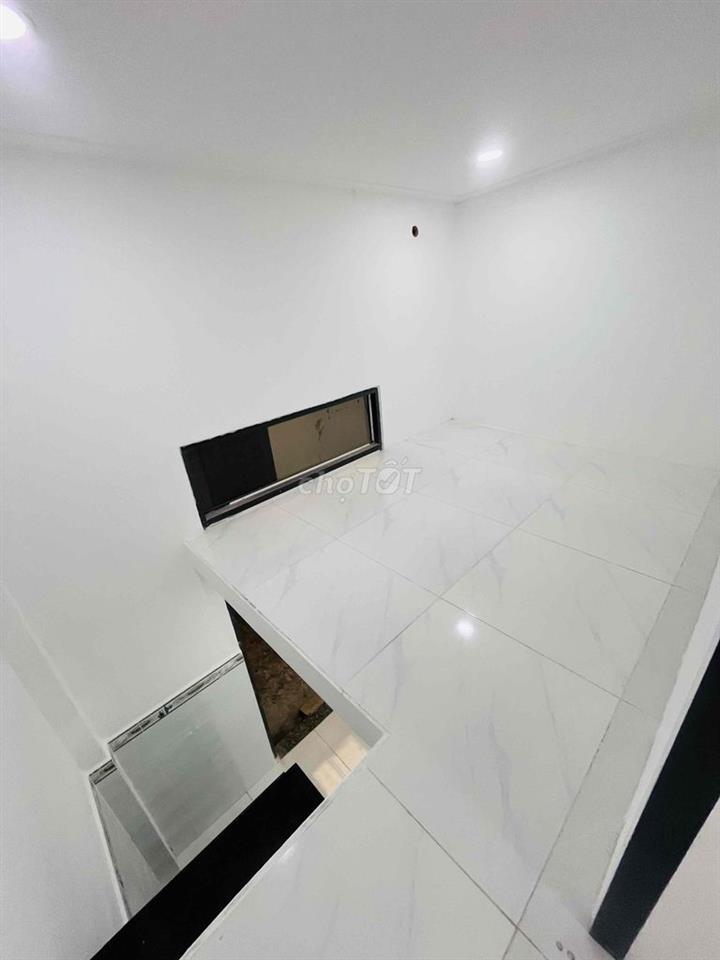Nhà sổ chung mini gần trường tiểu học và Giáo xứ Bình Chiểu