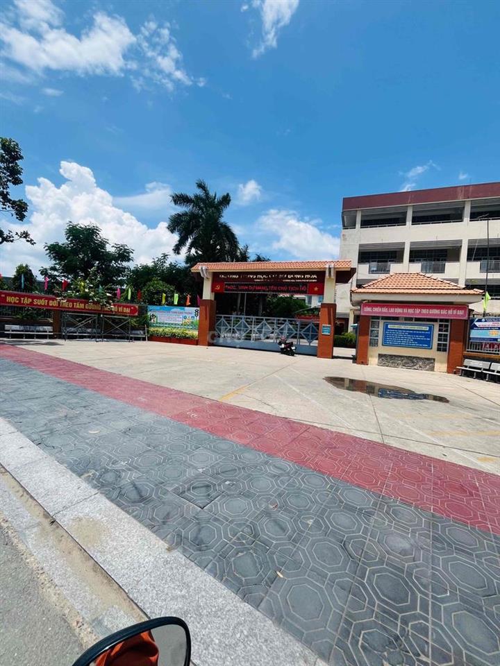 Nhà Sổ Chung lầu trệt gần trường tiểu học Đông Hoà C