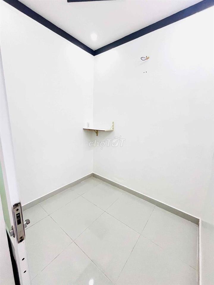 Nhà Sổ Chung lầu trệt gần trường tiểu học Đông Hoà C