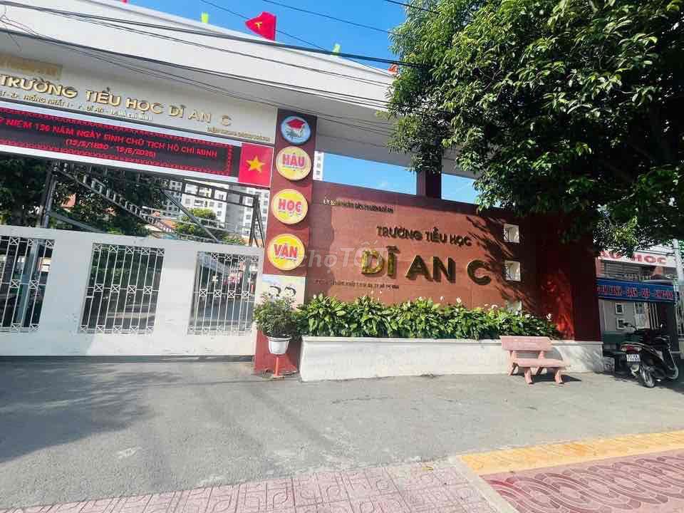 Nhà SHR_giáp Thủ Đức_40m2 Thổ cư _lầu trệt