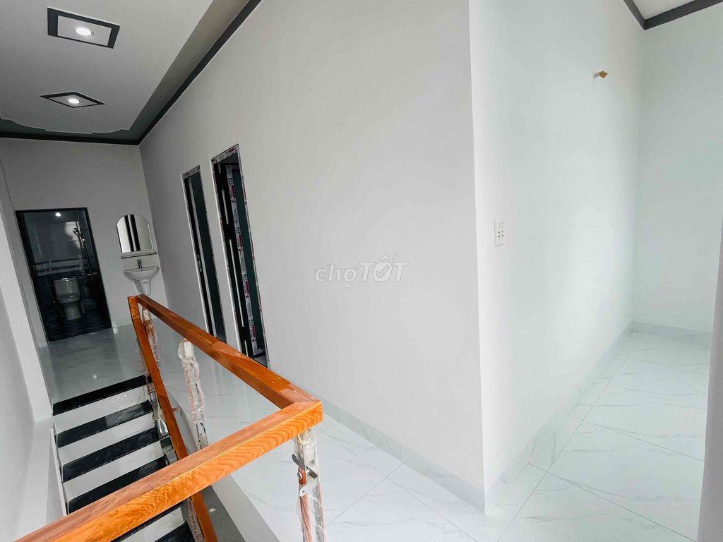 Nhà SHR_giáp Thủ Đức_40m2 Thổ cư _lầu trệt