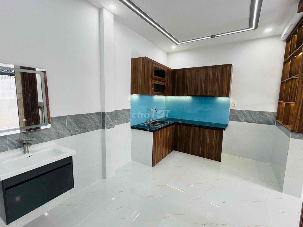 Nhà SHR_giáp Thủ Đức_40m2 Thổ cư _lầu trệt