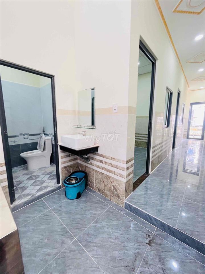 Nhà SHR lầu Trệt 3pn 64m2 Phan Bội Châu P.Dĩ An