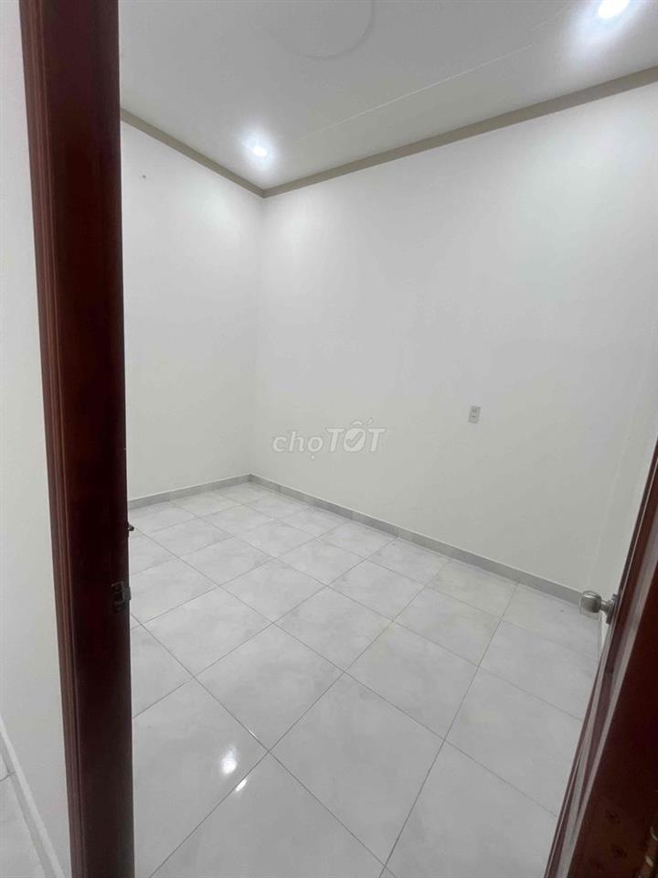 Nhà SHR liền kề khu dân cư sát quốc lộ 1k